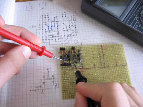 Testendo um circuito com o mult�metro